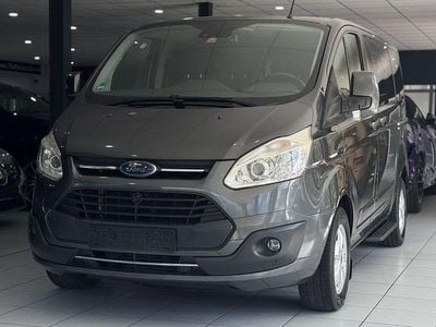 Usata Ford Tourneo Titanium 170 CV (125 kW) 2016 Grigio Monovolume