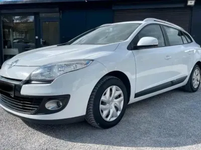 Gebraucht Renault Mégane GrandTour Expression 90 PS (66 kW) 2012 Weiß Kombi