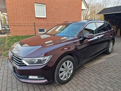 Gebraucht VW Passat Trendline 150 PS (110 kW) 2016 Rot Kombi