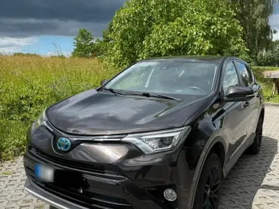 Gebraucht Toyota RAV4 Hybrid 197 PS (144 kW) 2016 Schwarz SUV