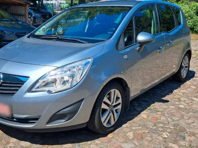 Gebraucht Opel Meriva 101 PS (74 kW) 2011 Blau Van / Kleinbus
