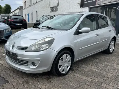 Gebraucht Renault Clio III Initiale 111 PS (81 kW) 2007 Silber Limousine