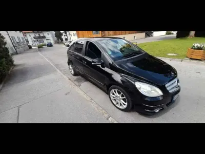Gebraucht Mercedes B200 140 PS (102 kW) 2009 Schwarz Van / Kleinbus