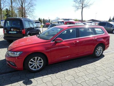 Usata VW Passat Business 122 CV (89 kW) 2022 Rosso Station wagon