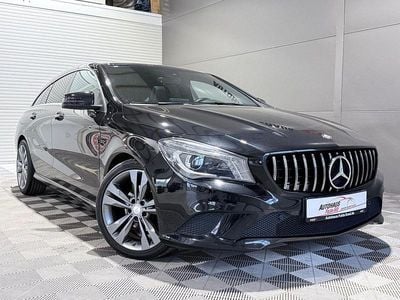 Gebraucht Mercedes CLA180 Shooting Brake Urban 122 PS (89 kW) 2015 Schwarz Kombi