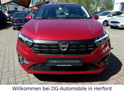 Second-hand Dacia Sandero Comfort 67 CP (49 kW) 2021 Roșu Berlinǎ