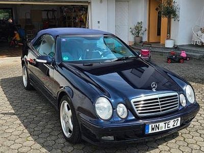 Usata Mercedes CLK320 Avantgarde 218 CV (160 kW) 2001 Blu Cabrio