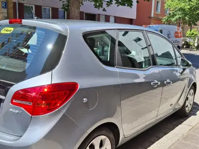 Gebraucht Opel Meriva Edition 101 PS (74 kW) 2012 Grau Van / Kleinbus