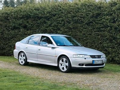 Second-hand Opel Vectra 116 CP (85 kW) 2000 Berlinǎ