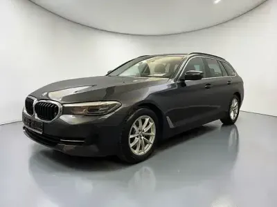 Gebraucht BMW 520 Sport Line 190 PS (139 kW) 2023 Sophistograu Limousine