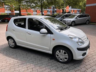 Nissan Pixo