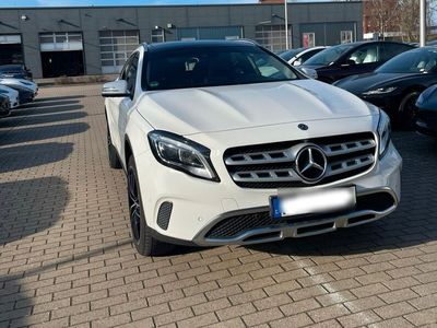 gebraucht Mercedes GLA250 BJ 2019/ sehr gepflegt/ SPORT