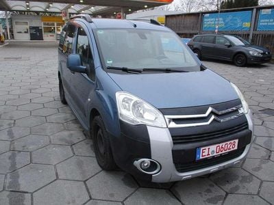 Blau Gebraucht 2009 Citroën Berlingo XTR Van / Kleinbus | 3.999 € (Fairer Preis)