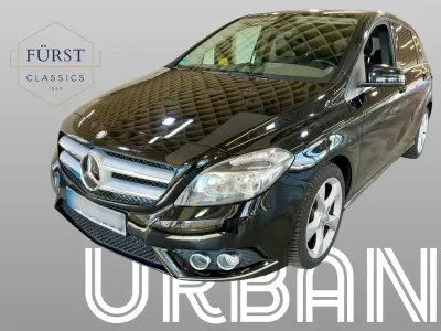 Gebraucht Mercedes B180 Urban 122 PS (89 kW) 2014 Schwarz Kleinwagen