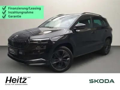 Neu Skoda Karoq SportLine 190 PS (139 kW) 2026 Black magic perleffekt SUV