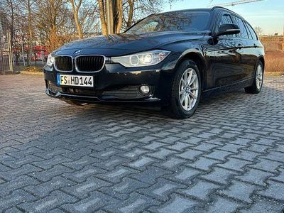 Schwarz Gebraucht 2014 BMW 320 Sport Line Kombi | 11.100 € (Teuer)