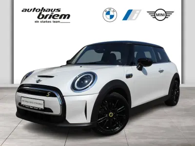 Gebraucht Mini Cooper SE 135 kW (184 PS) 2023 Weiß Kleinwagen