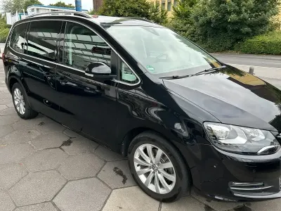 Gebraucht VW Sharan 177 PS (130 kW) 2019 Schwarz Van / Kleinbus