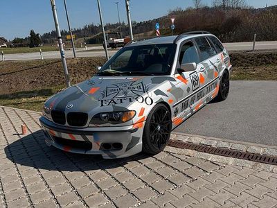 Gebraucht BMW 330 184 PS (135 kW) 2002 Silber Kombi