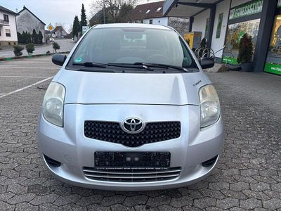Silber Gebraucht 2009 Toyota Yaris Sol Kleinwagen | 2.990 € (Fairer Preis)
