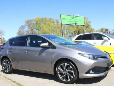 Brugt Toyota Auris Design 116 HK (85 kW) 2016 Brun Hatchback