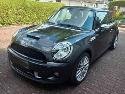 Occasion Mini John Cooper Works 211 ch (155 kW) 2011 Gris Citadine