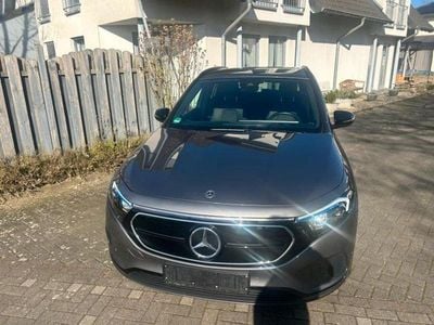 Mercedes EQA250