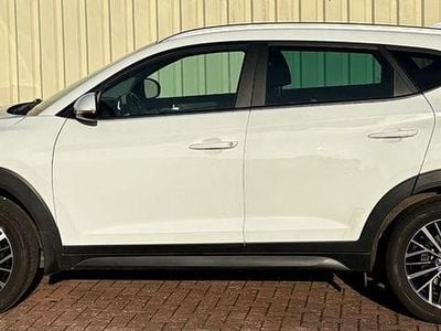 Weiß Gebraucht 2021 Hyundai Tucson Advantage SUV | 15.990 € (Fairer Preis)