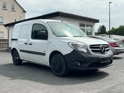 Gebraucht Mercedes Citan 109 90 PS (66 kW) 2018 Weiß Van / Kleinbus
