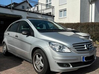 Gebraucht Mercedes B180 109 PS (80 kW) 2006 Silber Van / Kleinbus
