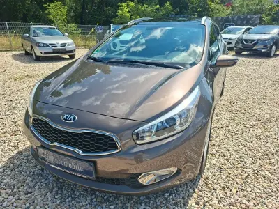 Gebraucht Kia Ceed Sportswagon Spirit 128 PS (94 kW) 2015 Grau Kombi