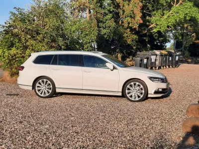 Gebraucht VW Passat Highline 220 PS (161 kW) 2018 Weiß Kombi