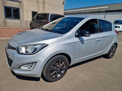 Usata Hyundai i20 GO! 75 CV (55 kW) 2014 Argento Utilitaria
