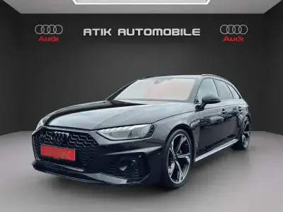 Gebraucht Audi RS4 Sport 450 PS (330 kW) 2021 Mythosschwarz metall (metallic) Kombi