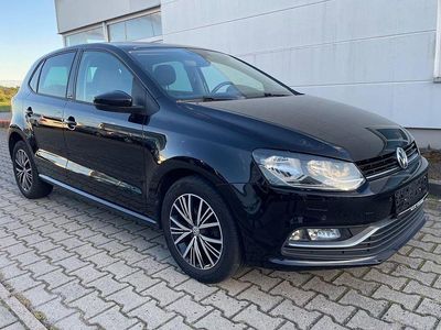 Schwarz Gebraucht 2016 VW Polo Comfortline Limousine | 9.850 € (Fairer Preis)