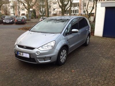 Gebraucht Ford S-MAX Titanium 140 PS (102 kW) 2007 Silber metallic Van / Kleinbus