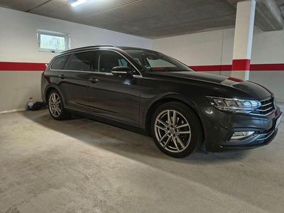 Gebraucht VW Passat Business 150 PS (110 kW) 2020 Grau Kombi
