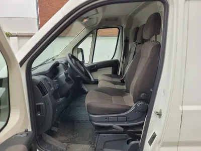 Używany Peugeot Boxer 131 KM (96 kW) 2018 Biały Van