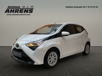 Usata Toyota Aygo X-play 72 CV (52 kW) 2021 Bianco Utilitaria