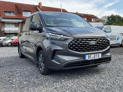 Usata Ford Tourneo Titanium 170 CV (125 kW) 2025 Grigio Monovolume