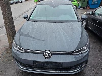 Gebraucht VW Golf VIII Active 150 PS (110 kW) 2022 Grau Limousine