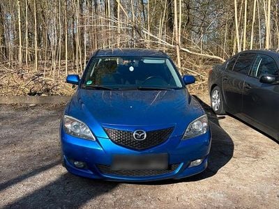 Usata Mazda 3 105 CV (77 kW) 2005 Blu Berlina