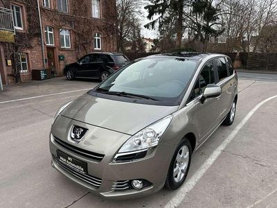 Gebraucht Peugeot 5008 Premium 156 PS (114 kW) 2010 Grau Van / Kleinbus