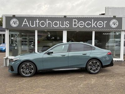 Grün Gebraucht 2023 BMW 520 M Sport Limousine | 48.950 € (Teuer)