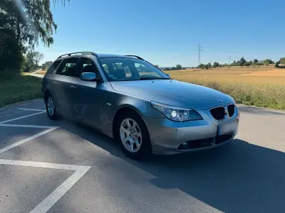 Gebraucht BMW 520 163 PS (119 kW) 2006 Grau Kombi