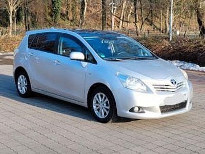 Silber Gebraucht 2010 Toyota Verso Van / Kleinbus | 4.000 € (Fairer Preis)