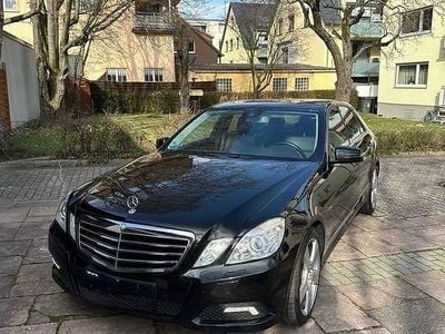 Gebraucht Mercedes E220 Avantgarde 170 PS (125 kW) 2010 Schwarz Limousine