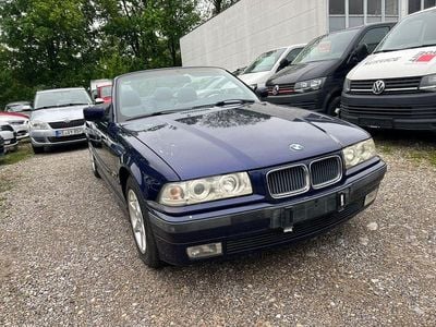 Gebraucht BMW 320 Cabriolet 150 PS (110 kW) 1996 Blau Cabrio