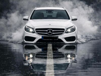 Weiß Gebraucht 2016 Mercedes C250 AMG line Kombi | 16.999 € (Fairer Preis)