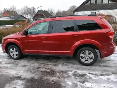 Gebraucht Dodge Journey 140 PS (102 kW) 2008 Rot SUV